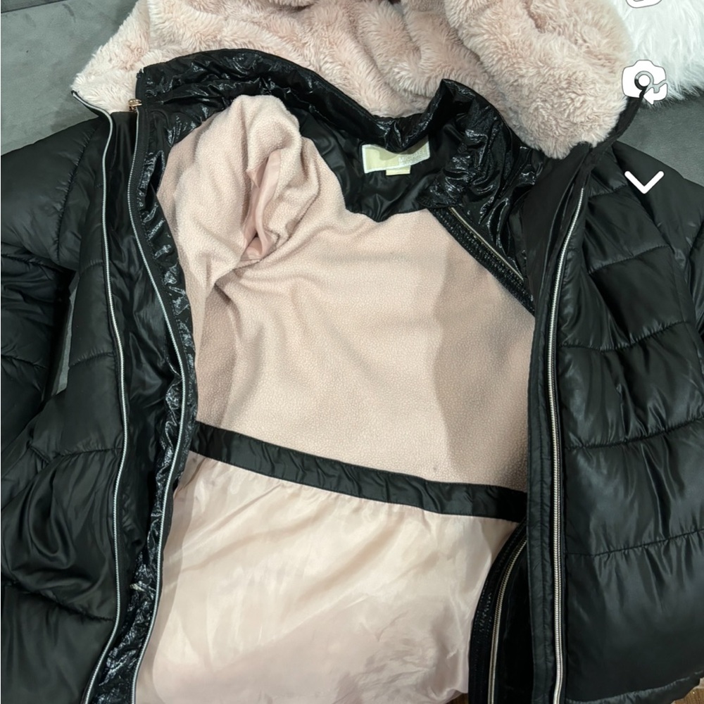 Elegant Black and Pink Puffer Jacket